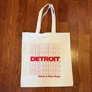 Tote bag